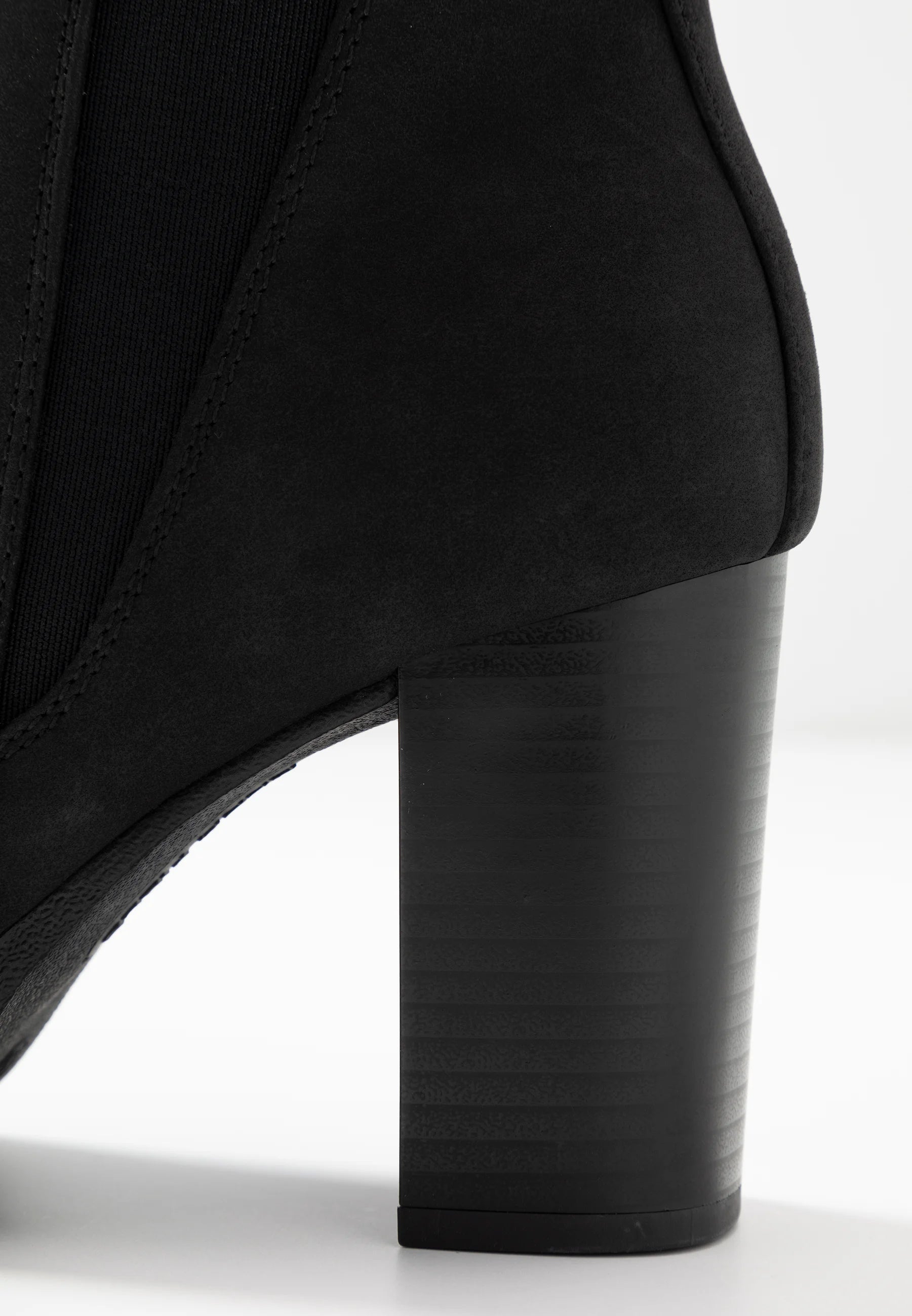 Wildleder-Stiefelette